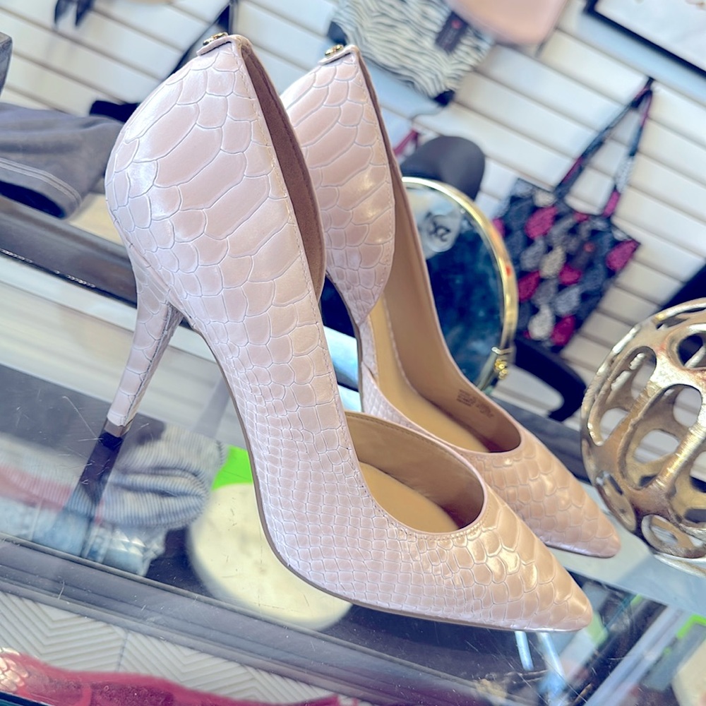 Michael’s Kors NWOT Heels Size 8.5